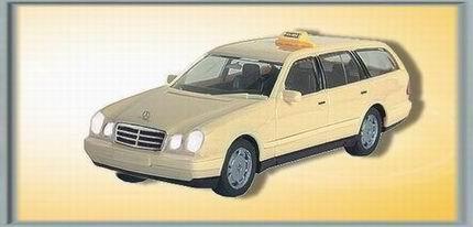 Mercedes Benz class E "Taxi" station wagen<br /><a href='images/pictures/Viessmann/3225.jpg' target='_blank'>Full size image</a>